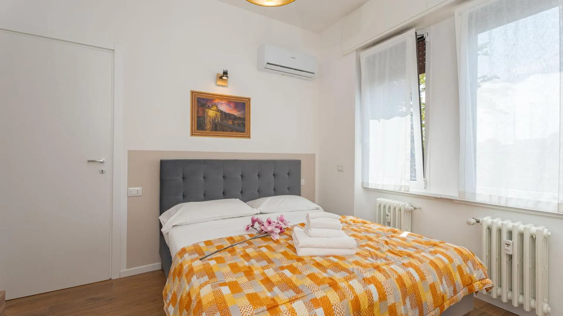 Apartments Vistallihouse Bergamo 0*,  Italy