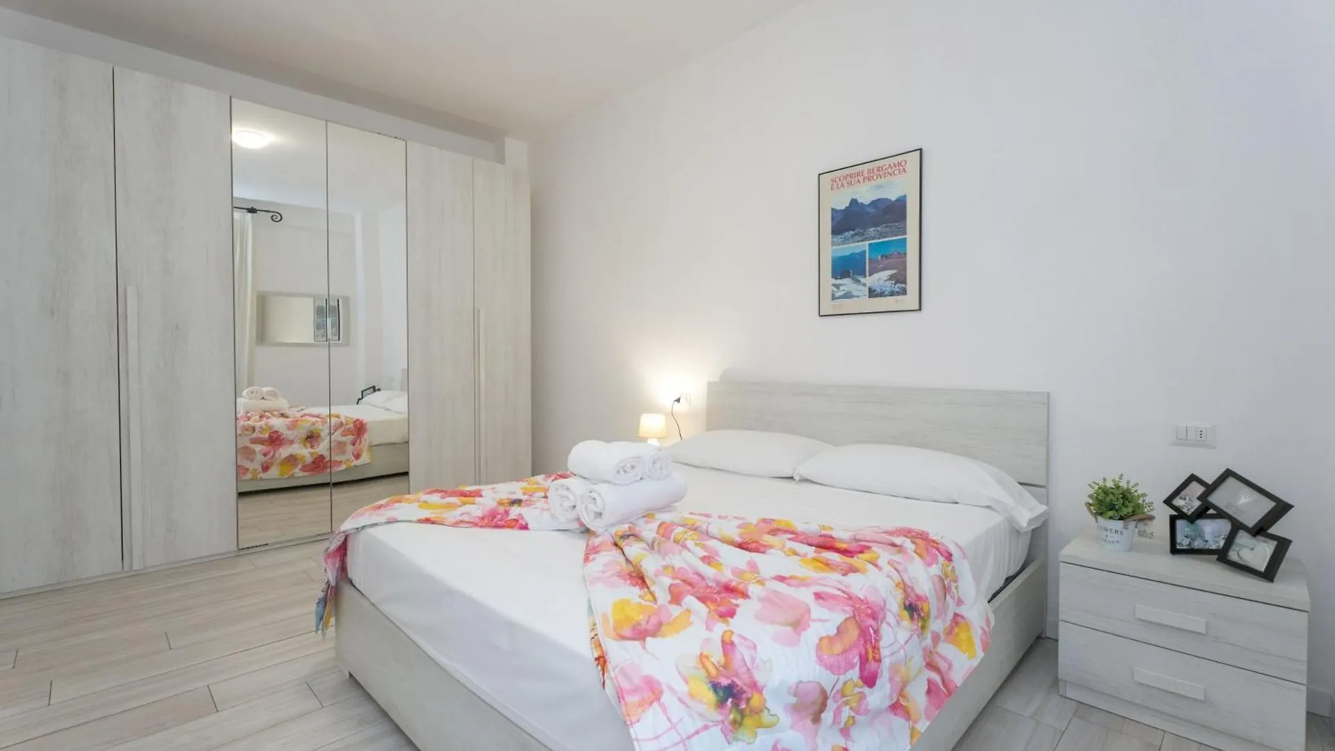 Apartments Vistallihouse Bergamo Italy