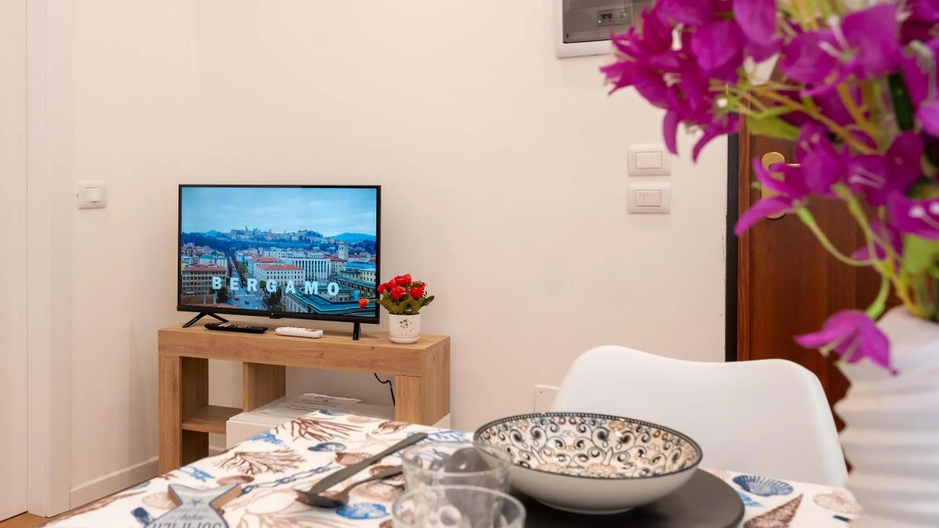 Apartments Vistallihouse Bergamo 0*,