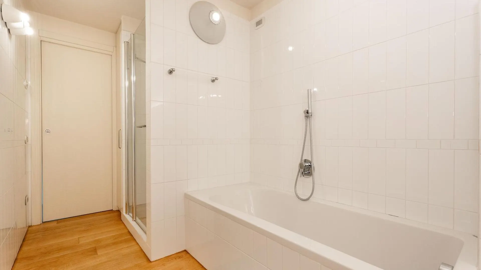 Apartments Vistallihouse Bergamo 0*,  İtalya