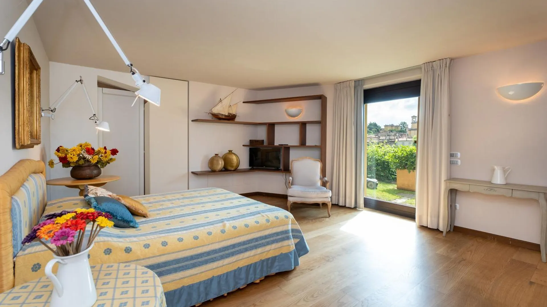 Apartments Vistallihouse Bergamo 0*,