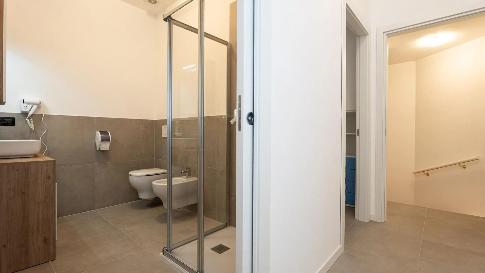 Apartments Vistallihouse Bergamo 0*,  İtalya